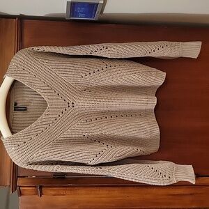 Moon & Madison | Tan Boxy Cropped Sweater in size M